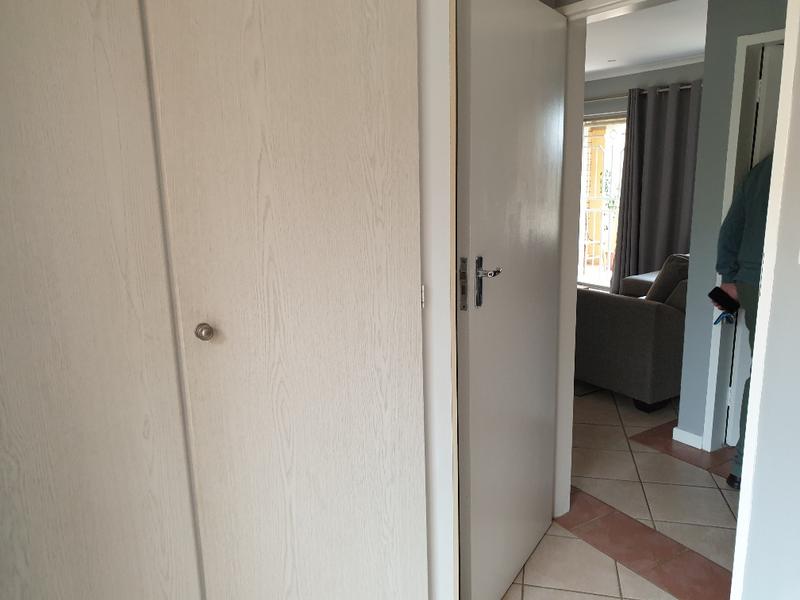 2 Bedroom Property for Sale in Mooikloof Ridge Gauteng