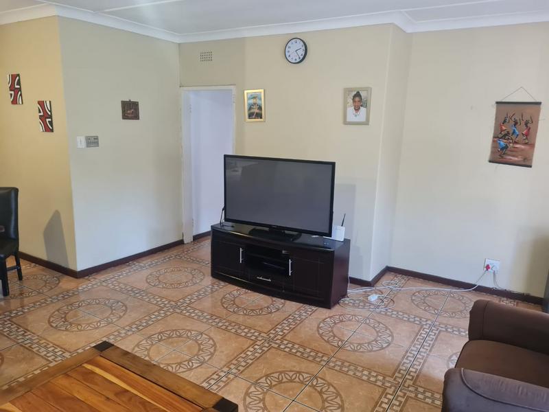 To Let 4 Bedroom Property for Rent in Lambton Gardens Gauteng