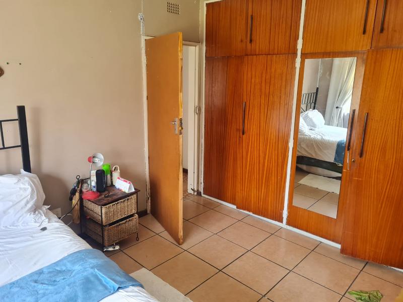 To Let 4 Bedroom Property for Rent in Lambton Gardens Gauteng
