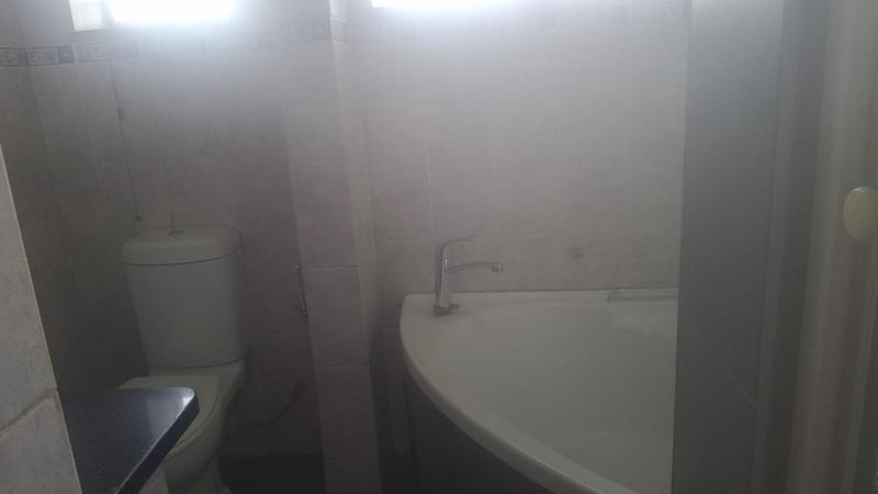 To Let 3 Bedroom Property for Rent in Sunnyridge Gauteng