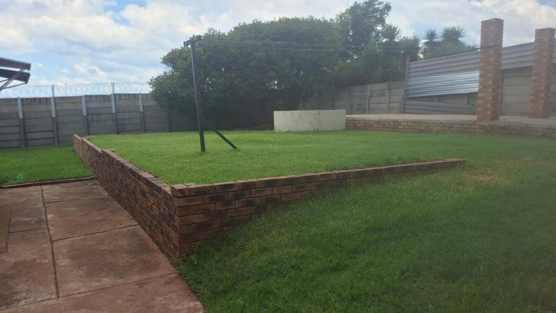 To Let 3 Bedroom Property for Rent in Sunnyridge Gauteng