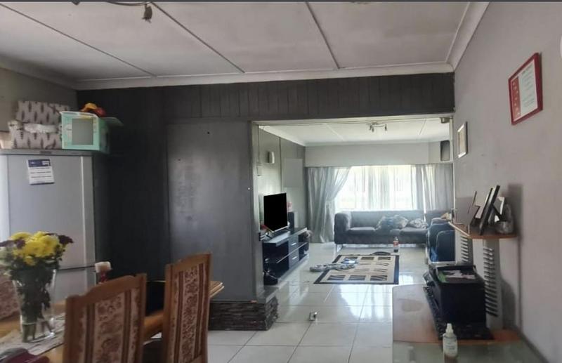 3 Bedroom Property for Sale in Klippoortje Gauteng
