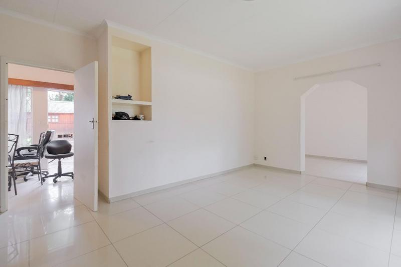 3 Bedroom Property for Sale in Constantia Park Gauteng