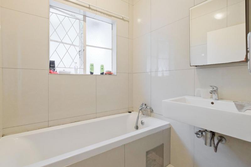 3 Bedroom Property for Sale in Constantia Park Gauteng