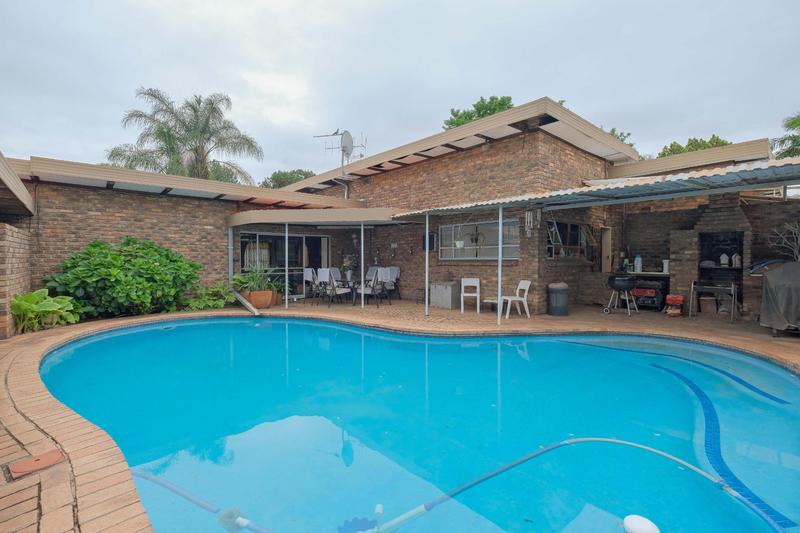 5 Bedroom Property for Sale in Murrayfield Gauteng