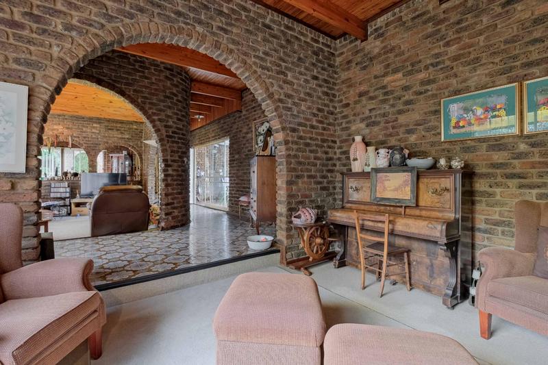 5 Bedroom Property for Sale in Murrayfield Gauteng