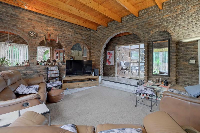 5 Bedroom Property for Sale in Murrayfield Gauteng