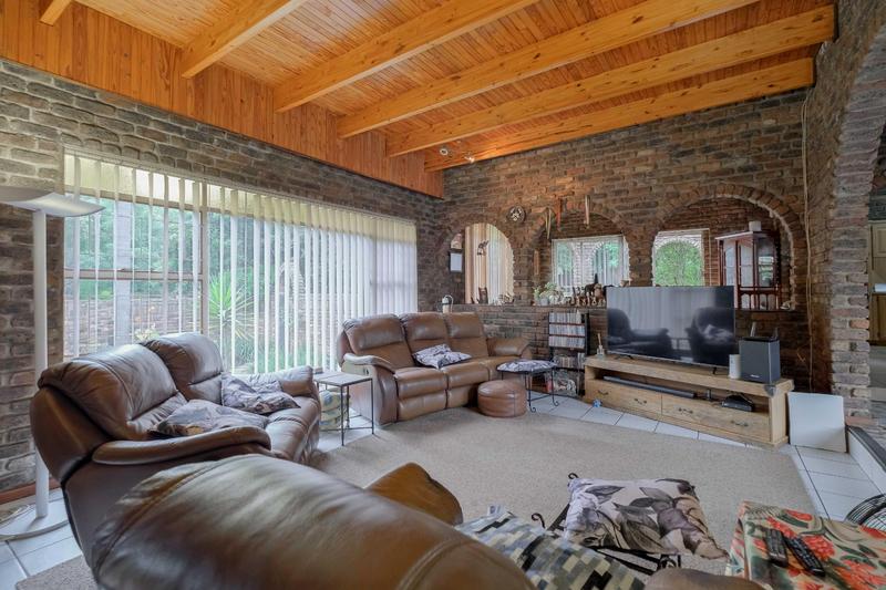 5 Bedroom Property for Sale in Murrayfield Gauteng