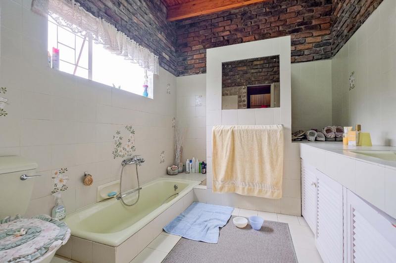 5 Bedroom Property for Sale in Murrayfield Gauteng