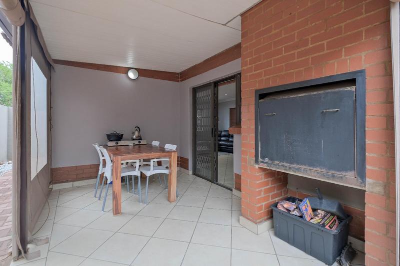 4 Bedroom Property for Sale in Rietvalleirand Gauteng