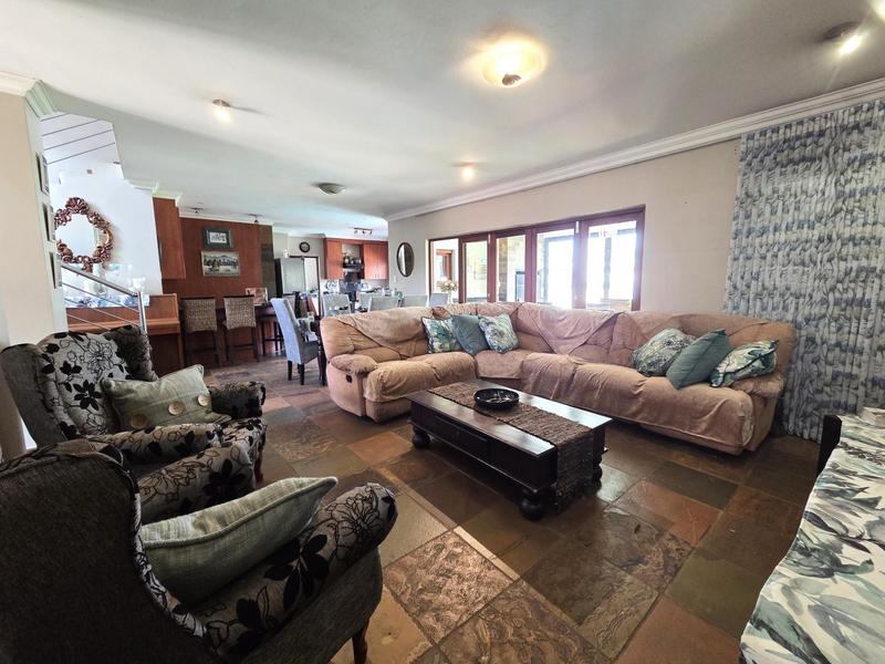 5 Bedroom Property for Sale in Zambezi Country Estate Gauteng