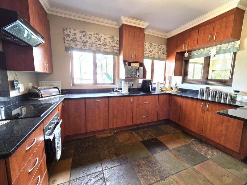 5 Bedroom Property for Sale in Zambezi Country Estate Gauteng