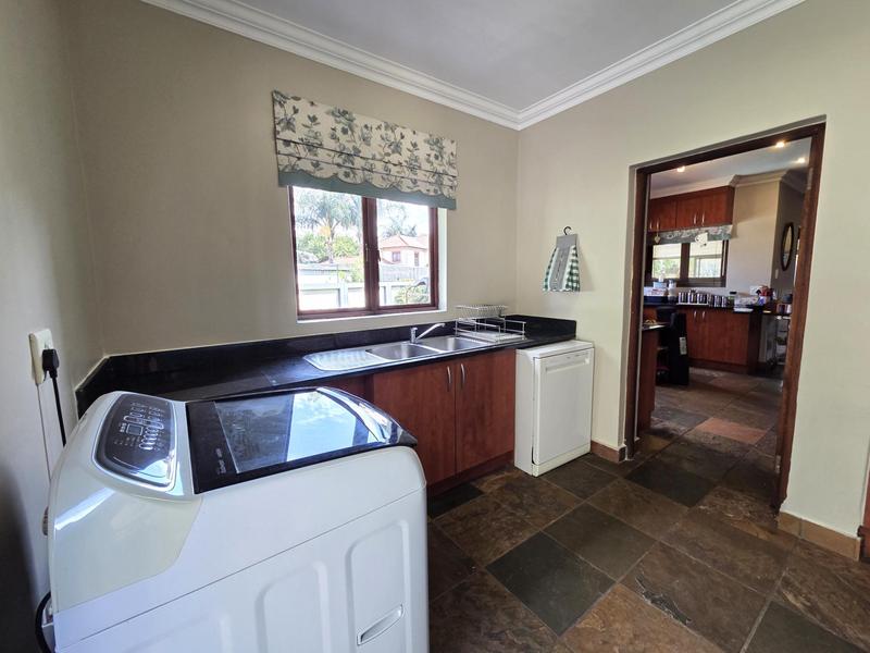 5 Bedroom Property for Sale in Zambezi Country Estate Gauteng