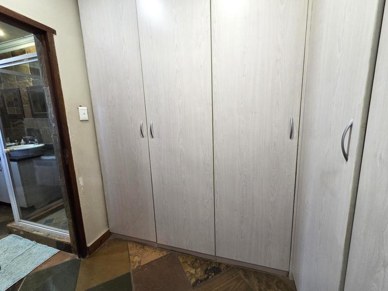 5 Bedroom Property for Sale in Zambezi Country Estate Gauteng