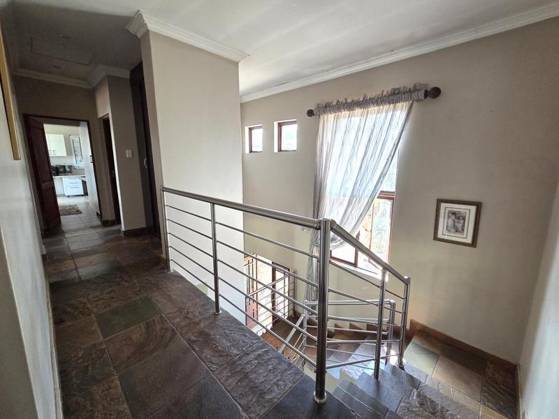 5 Bedroom Property for Sale in Zambezi Country Estate Gauteng