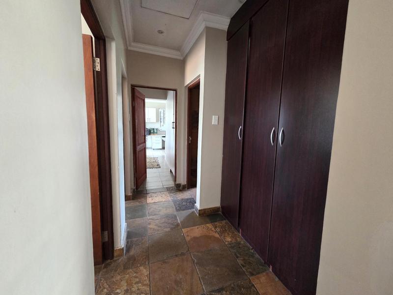 5 Bedroom Property for Sale in Zambezi Country Estate Gauteng