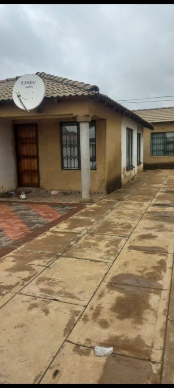 2 Bedroom Property for Sale in Protea Glen Gauteng
