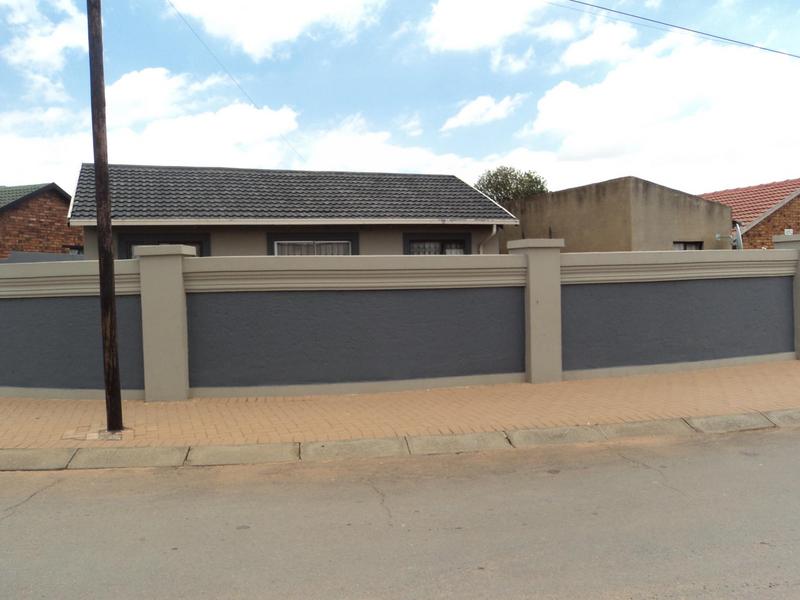 3 Bedroom Property for Sale in Dobsonville Ext 2 Gauteng