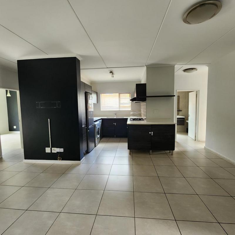 To Let 3 Bedroom Property for Rent in Olivedale Gauteng