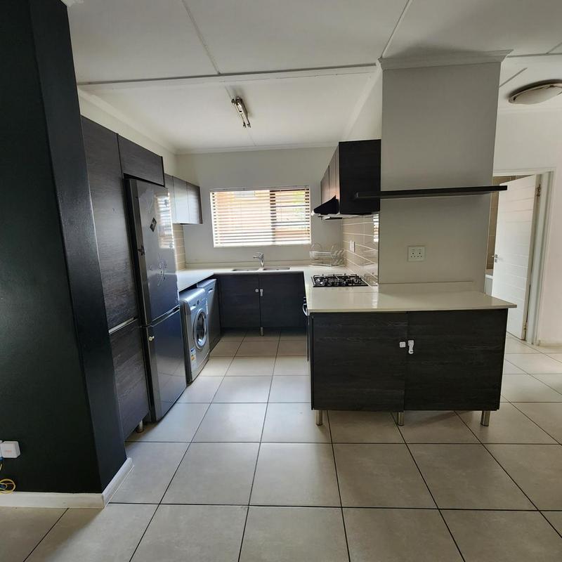 To Let 3 Bedroom Property for Rent in Olivedale Gauteng