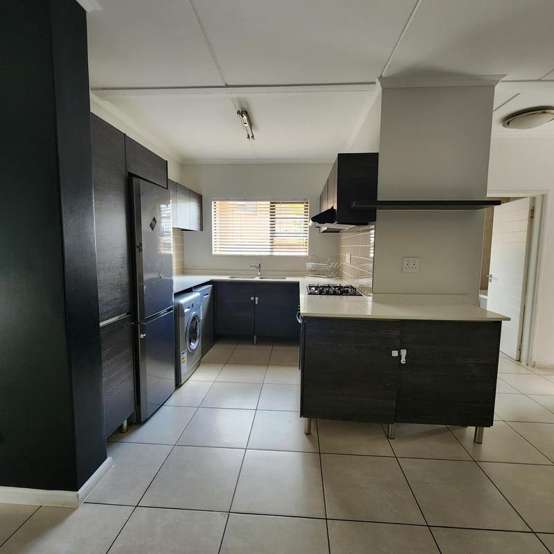 To Let 3 Bedroom Property for Rent in Olivedale Gauteng