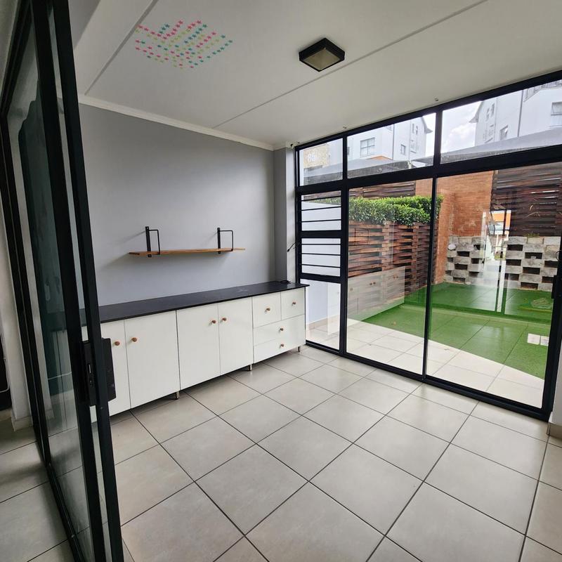 To Let 3 Bedroom Property for Rent in Olivedale Gauteng