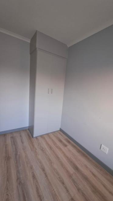 2 Bedroom Property for Sale in Noordwyk Gauteng