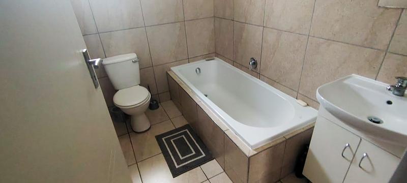 4 Bedroom Property for Sale in Mindalore Gauteng