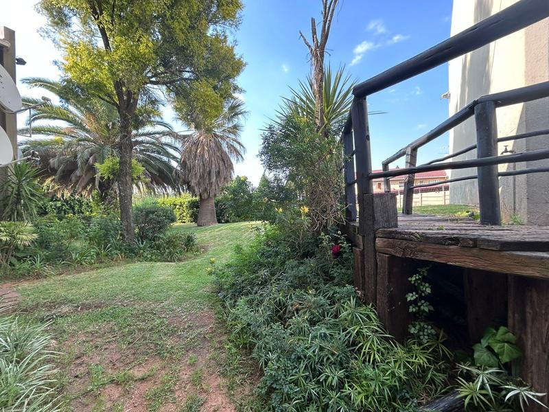 To Let 2 Bedroom Property for Rent in Vorna Valley Gauteng