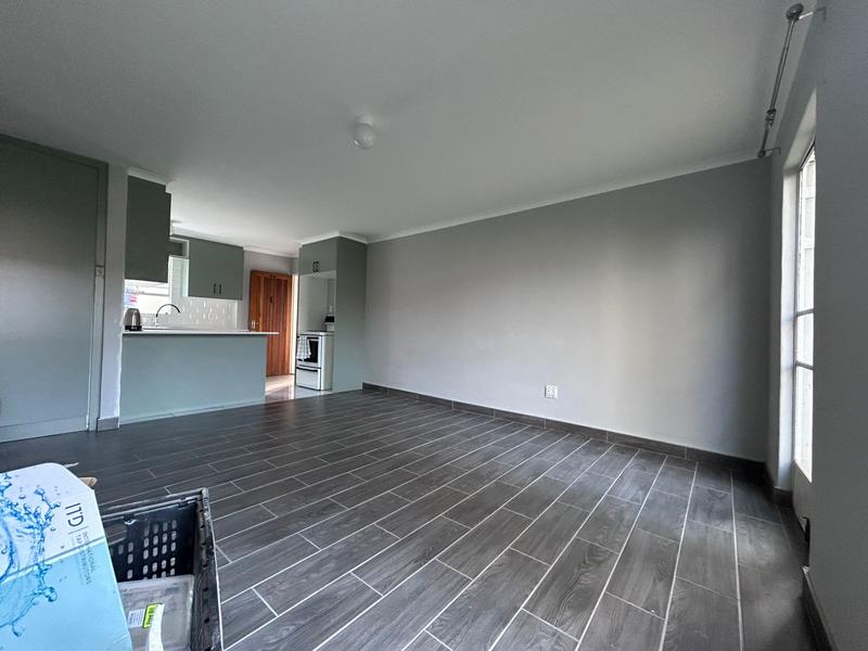 To Let 2 Bedroom Property for Rent in Vorna Valley Gauteng