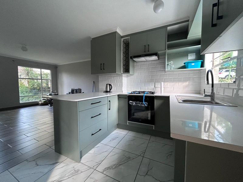 To Let 2 Bedroom Property for Rent in Vorna Valley Gauteng