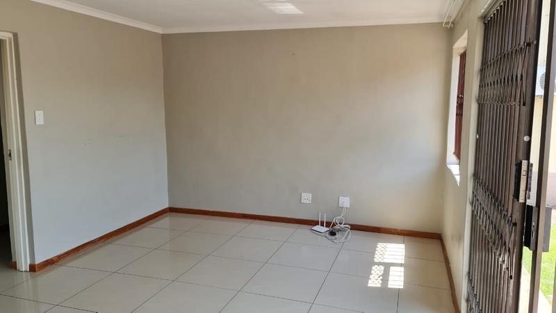 To Let 2 Bedroom Property for Rent in Noordwyk Gauteng