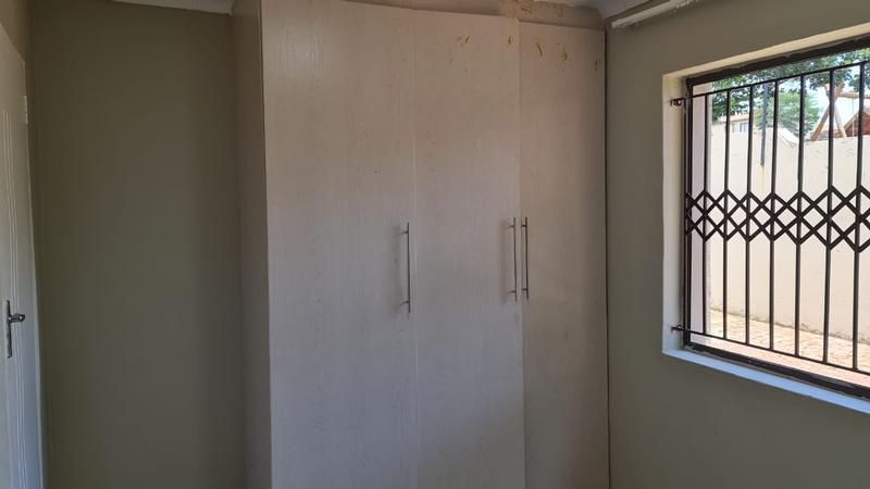 To Let 2 Bedroom Property for Rent in Noordwyk Gauteng