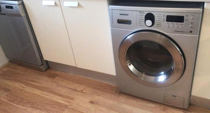 To Let 2 Bedroom Property for Rent in Benmore Gardens Gauteng