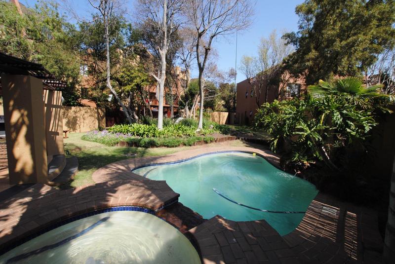 2 Bedroom Property for Sale in Lonehill Gauteng