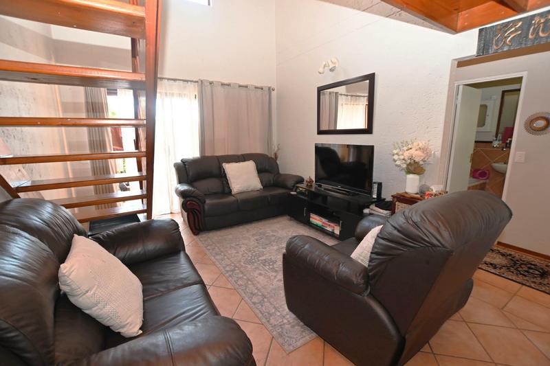 2 Bedroom Property for Sale in Lonehill Gauteng
