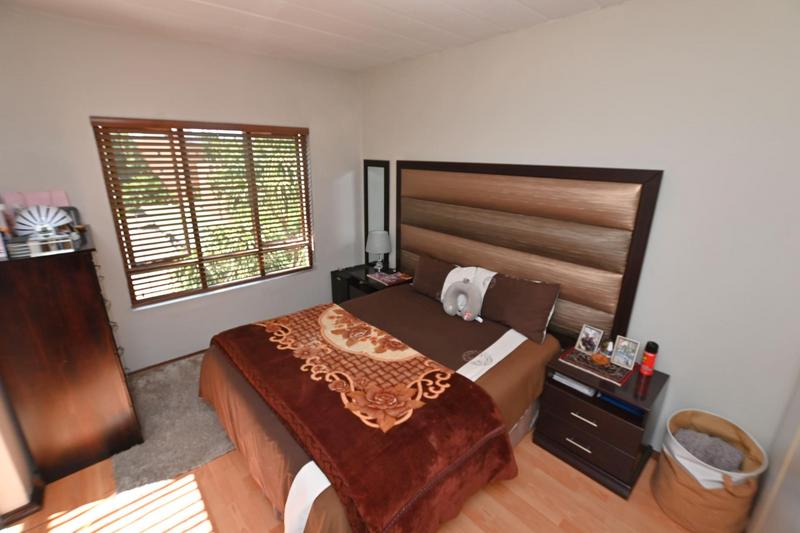 2 Bedroom Property for Sale in Lonehill Gauteng