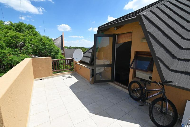 2 Bedroom Property for Sale in Lonehill Gauteng