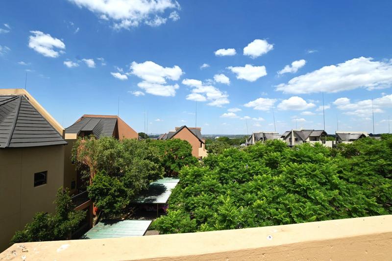 2 Bedroom Property for Sale in Lonehill Gauteng