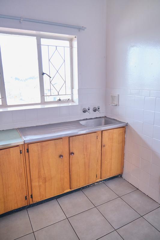 2 Bedroom Property for Sale in Florida Lake Gauteng