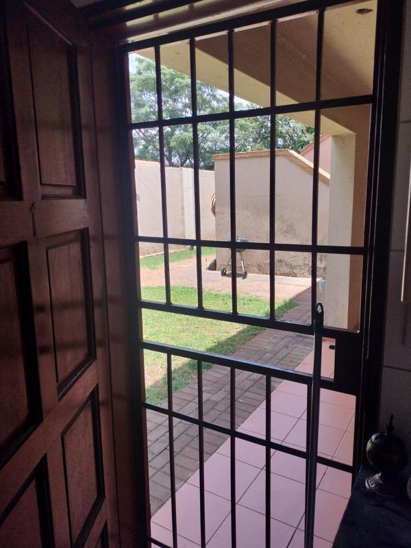 2 Bedroom Property for Sale in Roodepoort West Gauteng