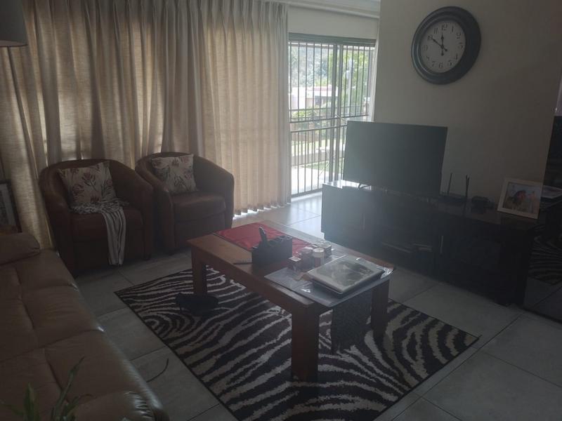 11 Bedroom Property for Sale in Helderkruin Gauteng
