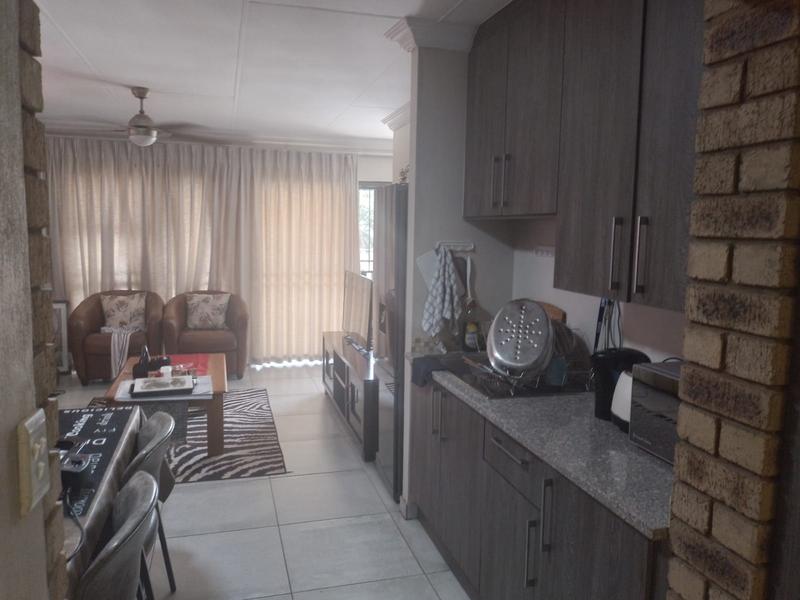 11 Bedroom Property for Sale in Helderkruin Gauteng