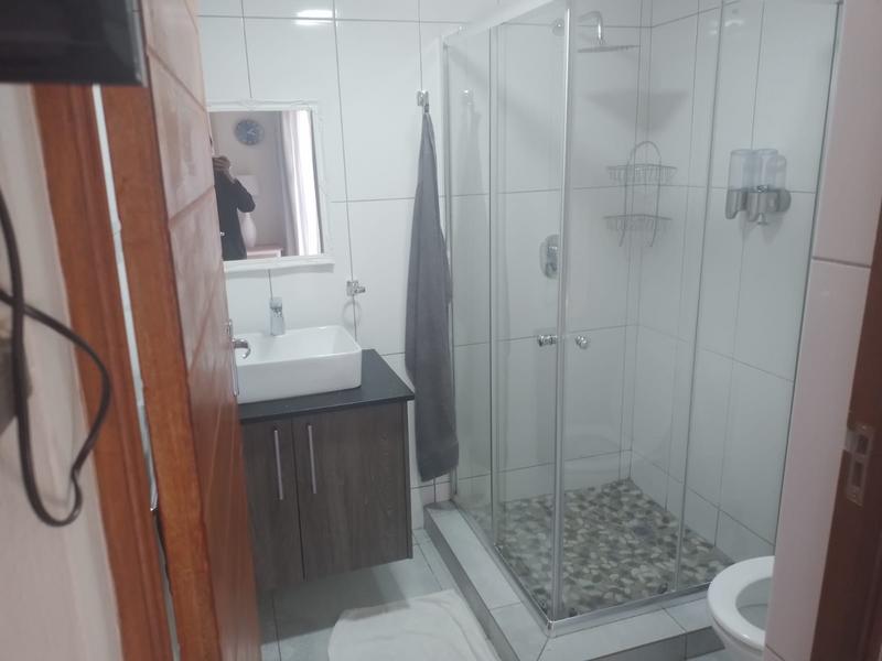 11 Bedroom Property for Sale in Helderkruin Gauteng