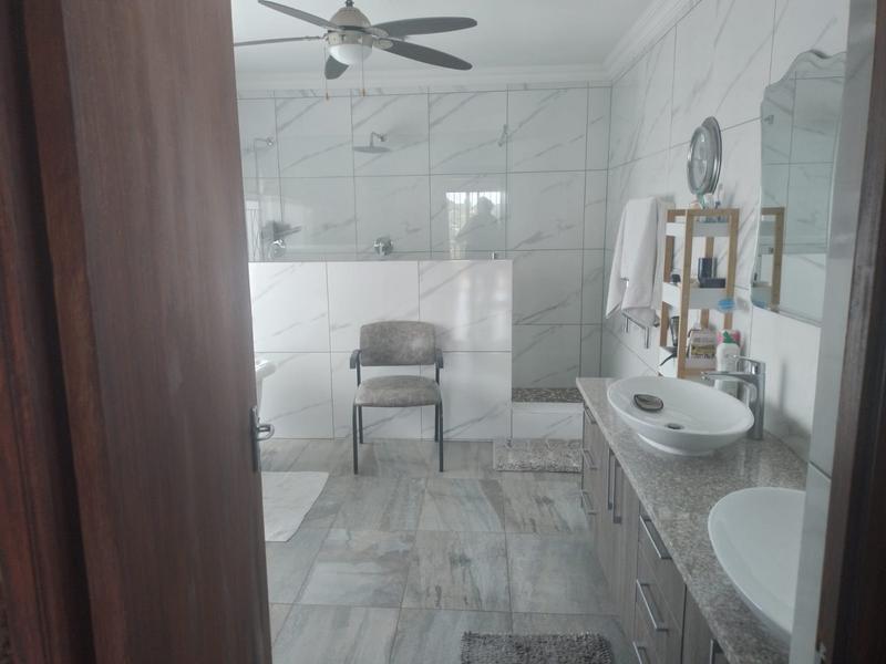 11 Bedroom Property for Sale in Helderkruin Gauteng