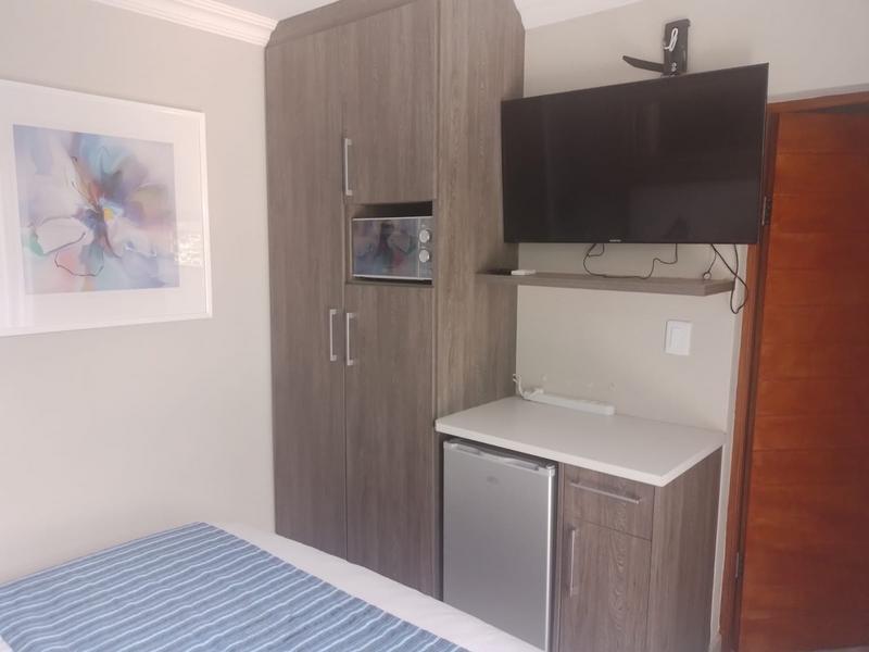 11 Bedroom Property for Sale in Helderkruin Gauteng