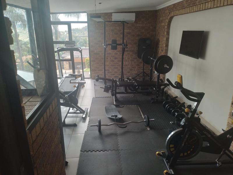 11 Bedroom Property for Sale in Helderkruin Gauteng