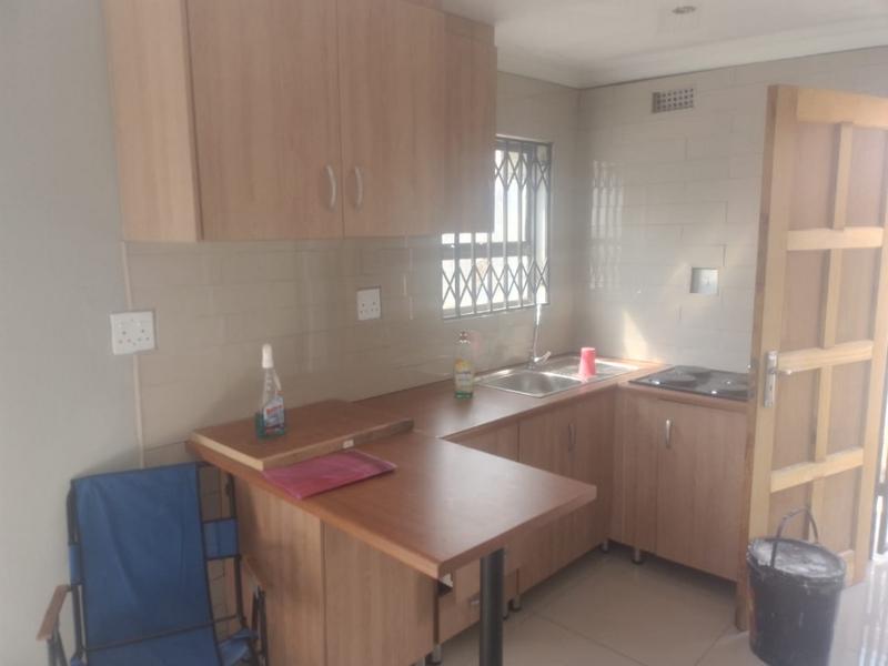 2 Bedroom Property for Sale in Zondi Gauteng