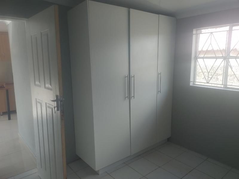 2 Bedroom Property for Sale in Zondi Gauteng