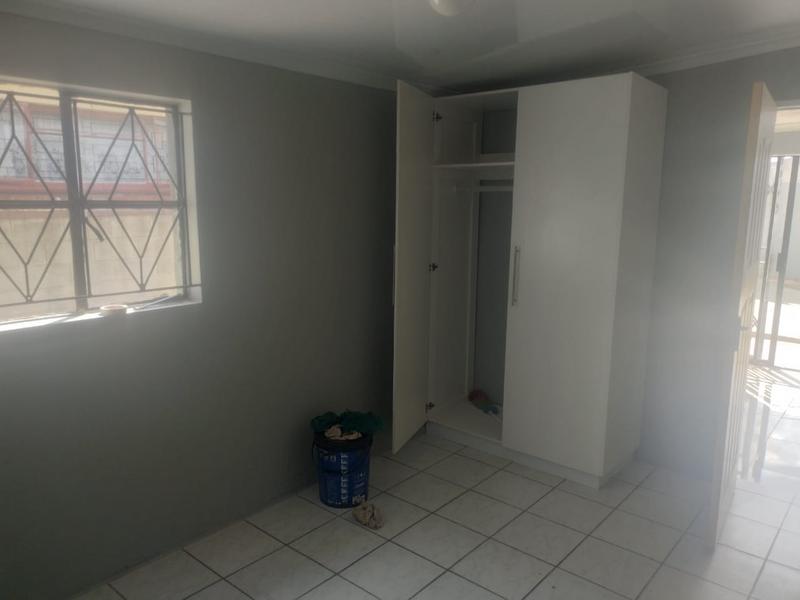 2 Bedroom Property for Sale in Zondi Gauteng